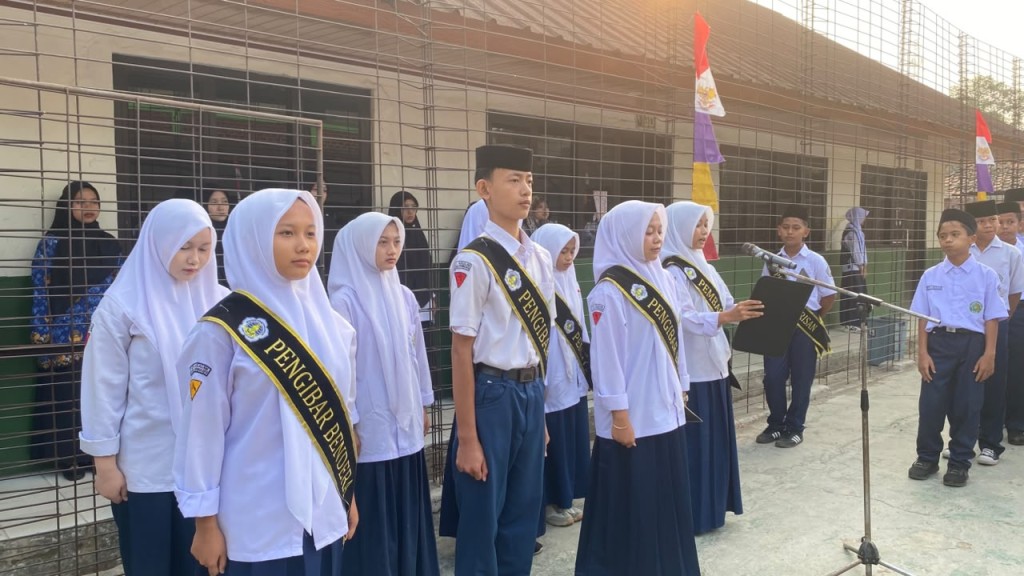 Khidmat dan Penuh Makna, MTs. Assalam Gelar Upacara HUT RI ke-81